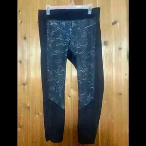 Under Armour Women’s Compression Heatgear Size Large